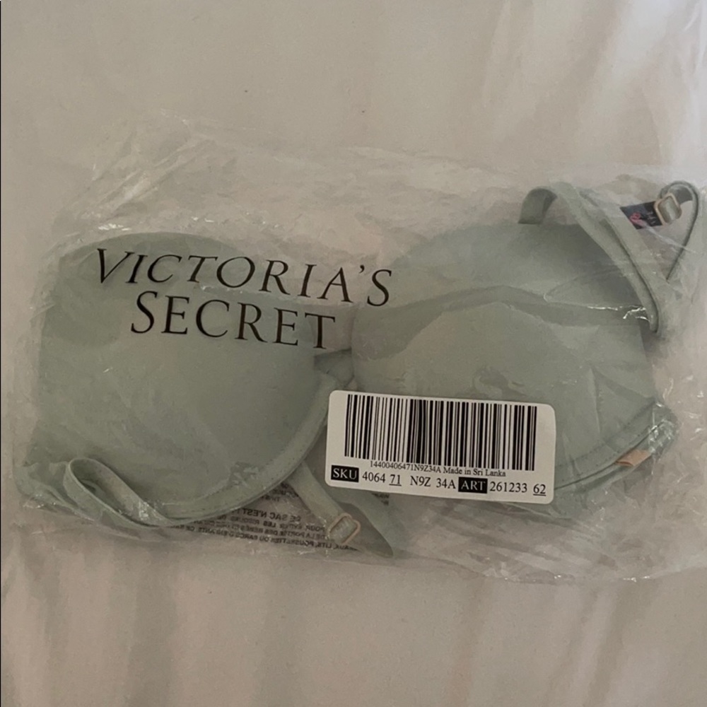 Victoria’s Secret push up bra